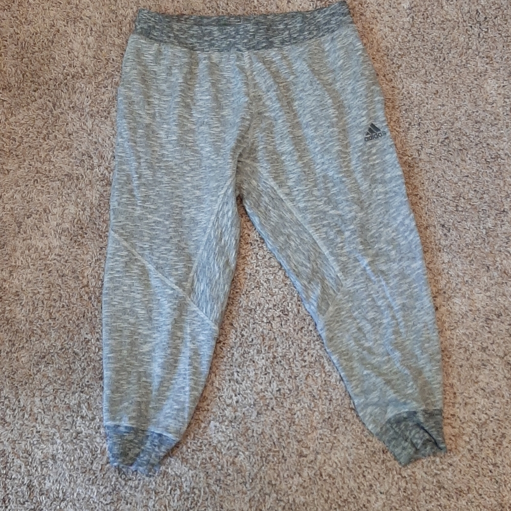 Adidas 3 quarter shorts